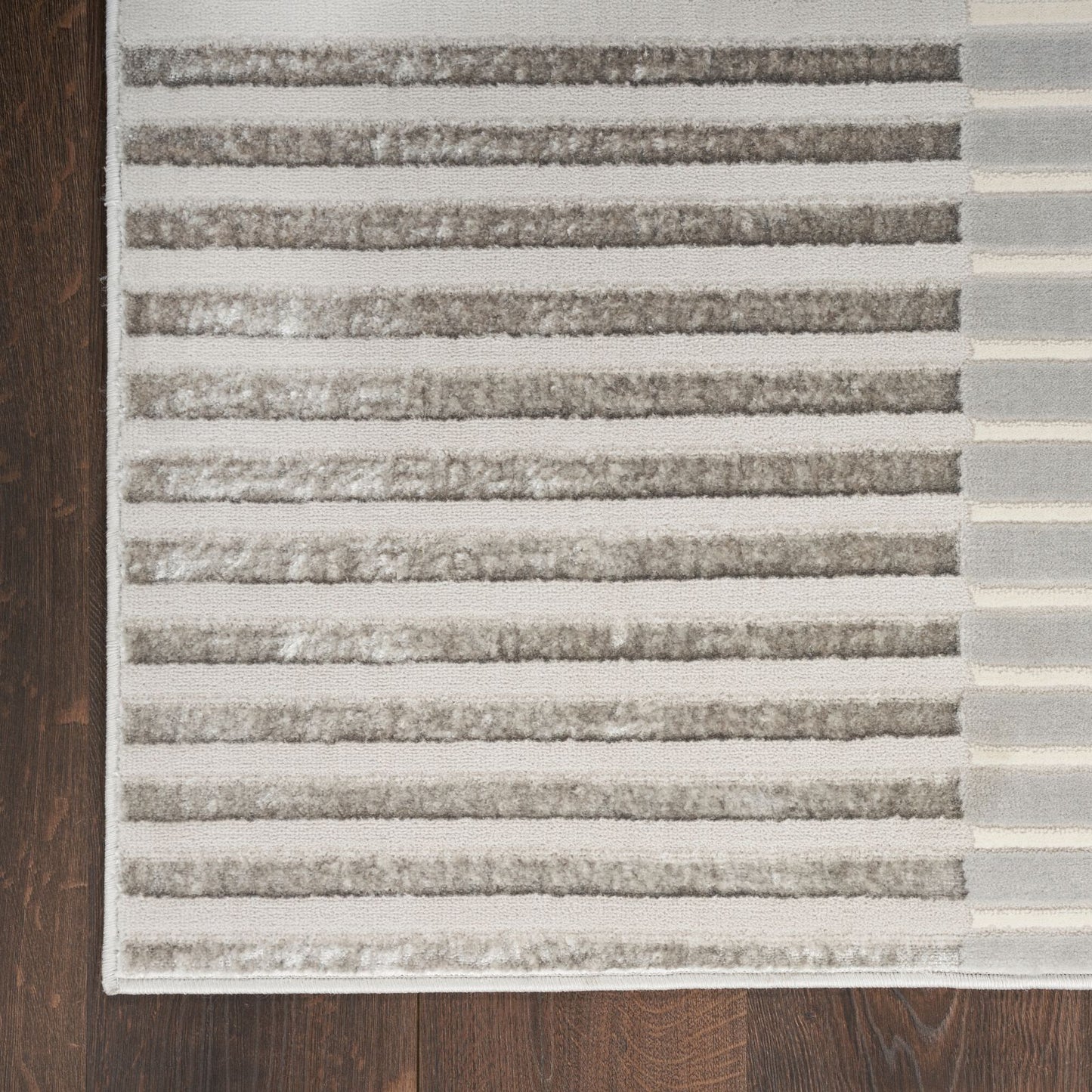 Nourison Brushstrokes Modern Rug BSK04 SILGY