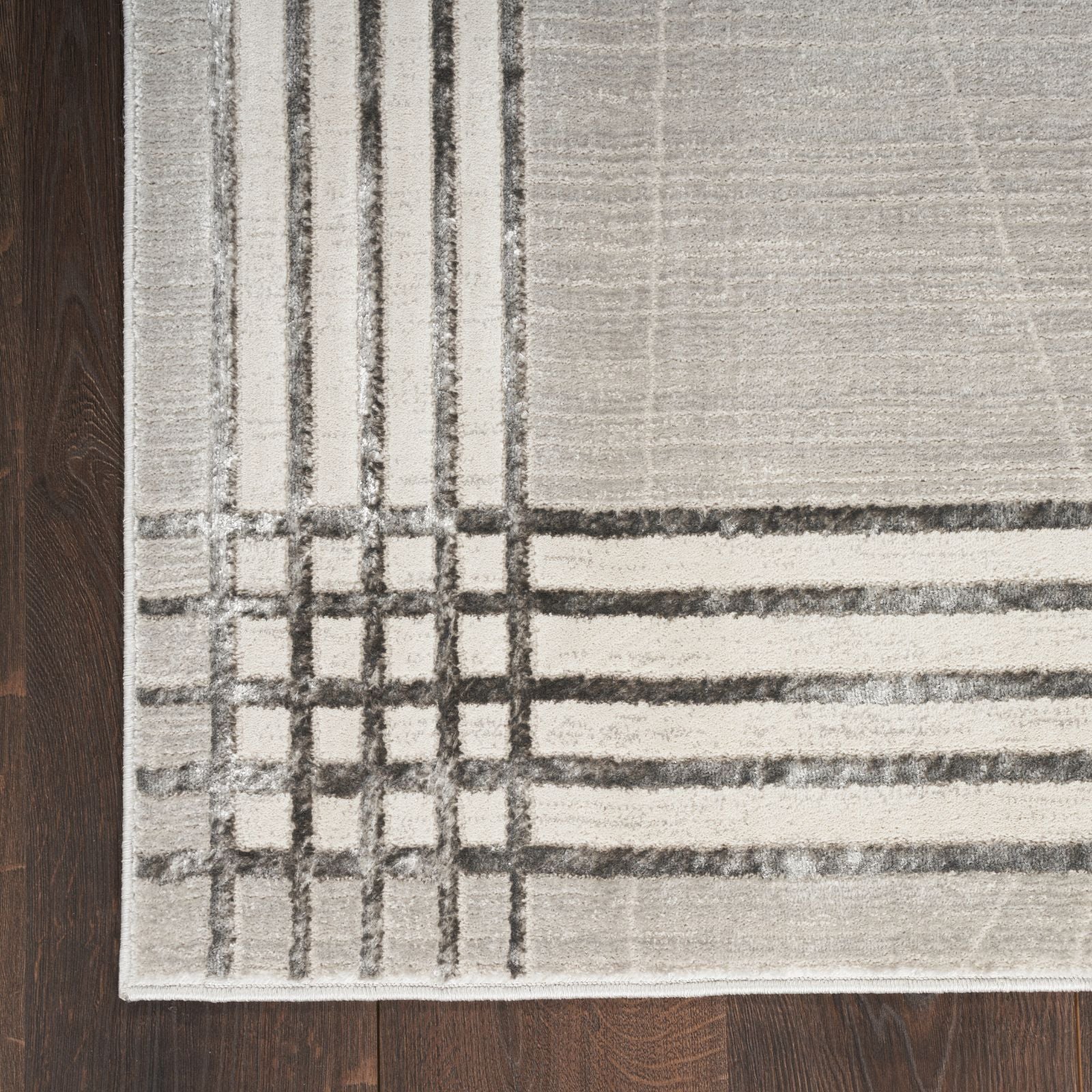 Nourison Desire Modern Rug DSR01 GRSIL