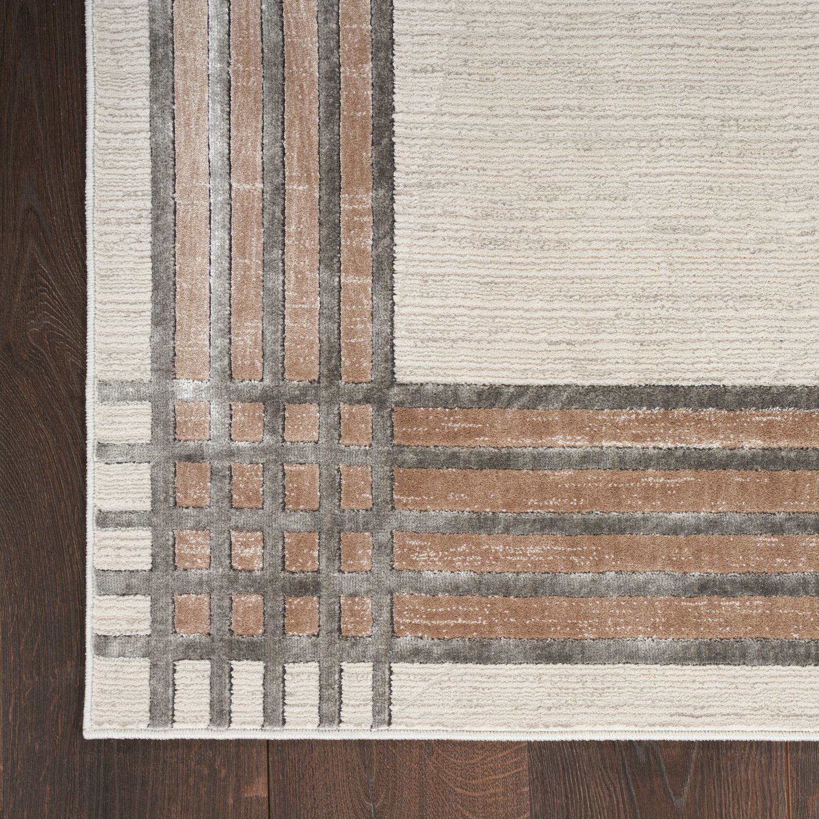 Nourison Desire Modern Rug DSR01 IVSIL