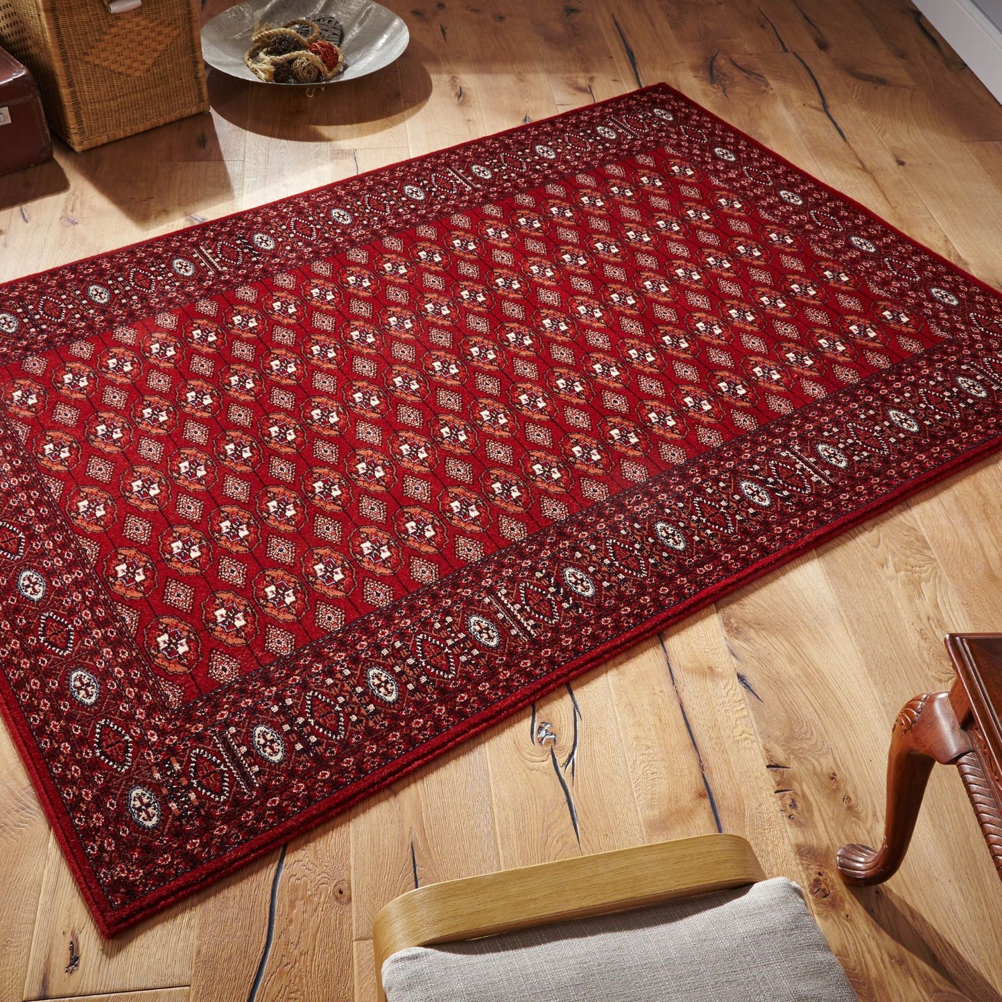 Oriental Weavers Royal Classic Traditional Rug 537 R Red