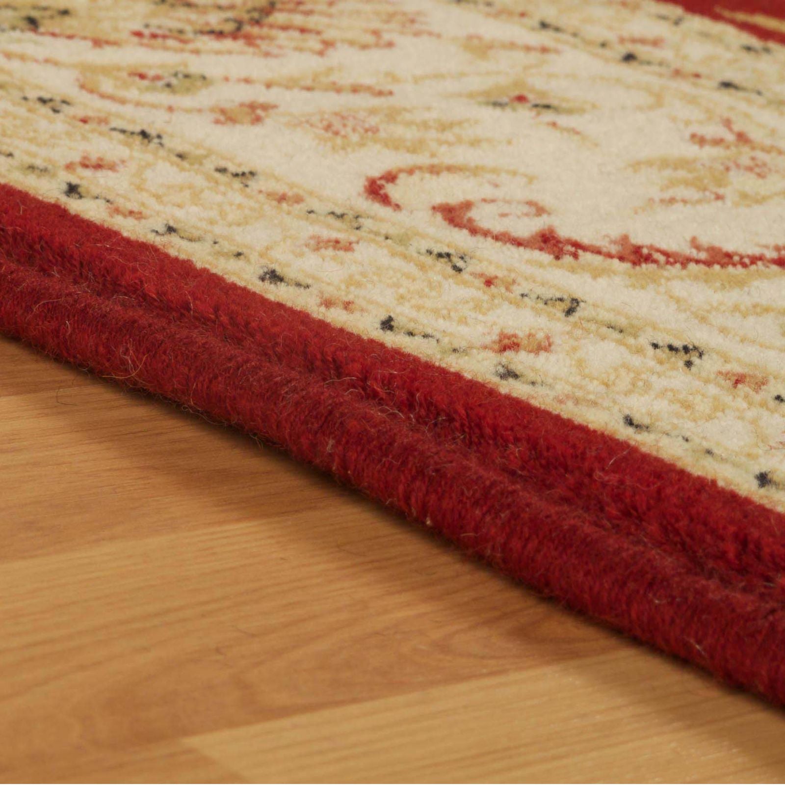 Oriental Weavers Royal Classic Traditional Rug 636 R Red