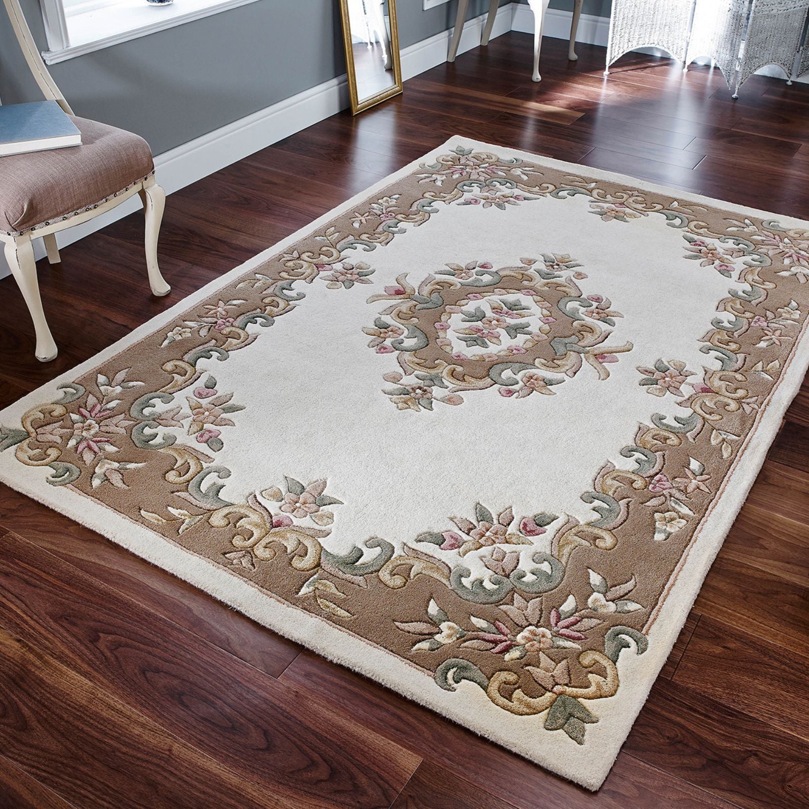 Oriental Weavers Royal Traditional Rug Cream Beige